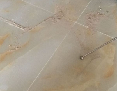 洪江瓷砖空鼓维修公司分享粘合剂选择不当在瓷砖铺贴过程中可能导致以下问题