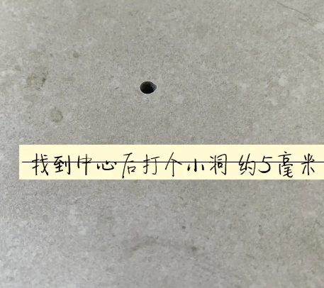 洪江瓷砖空鼓维修公司专业解答在瓷砖铺贴过程中，如果砂料搅拌不均匀，将会带来以下问题